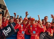 开云体育在线-法拉利逆转梅赛德斯，塞恩斯带队取胜的简单介绍