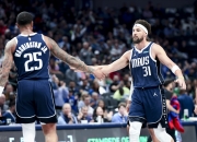 开云下载-76人力克独行侠，戈贝尔惊艳四座