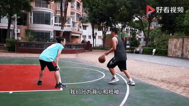 球场风云！场面混乱令人目不暇接的简单介绍