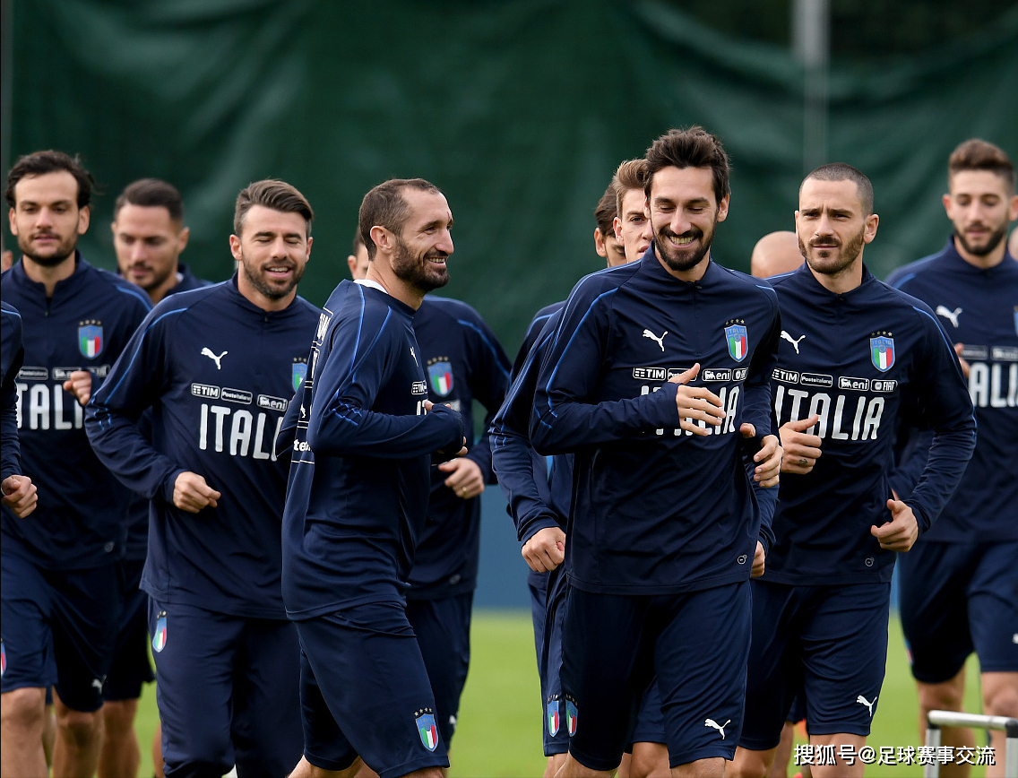 巴塞罗那客场3-0击败阿森纳，提前取得晋级优势