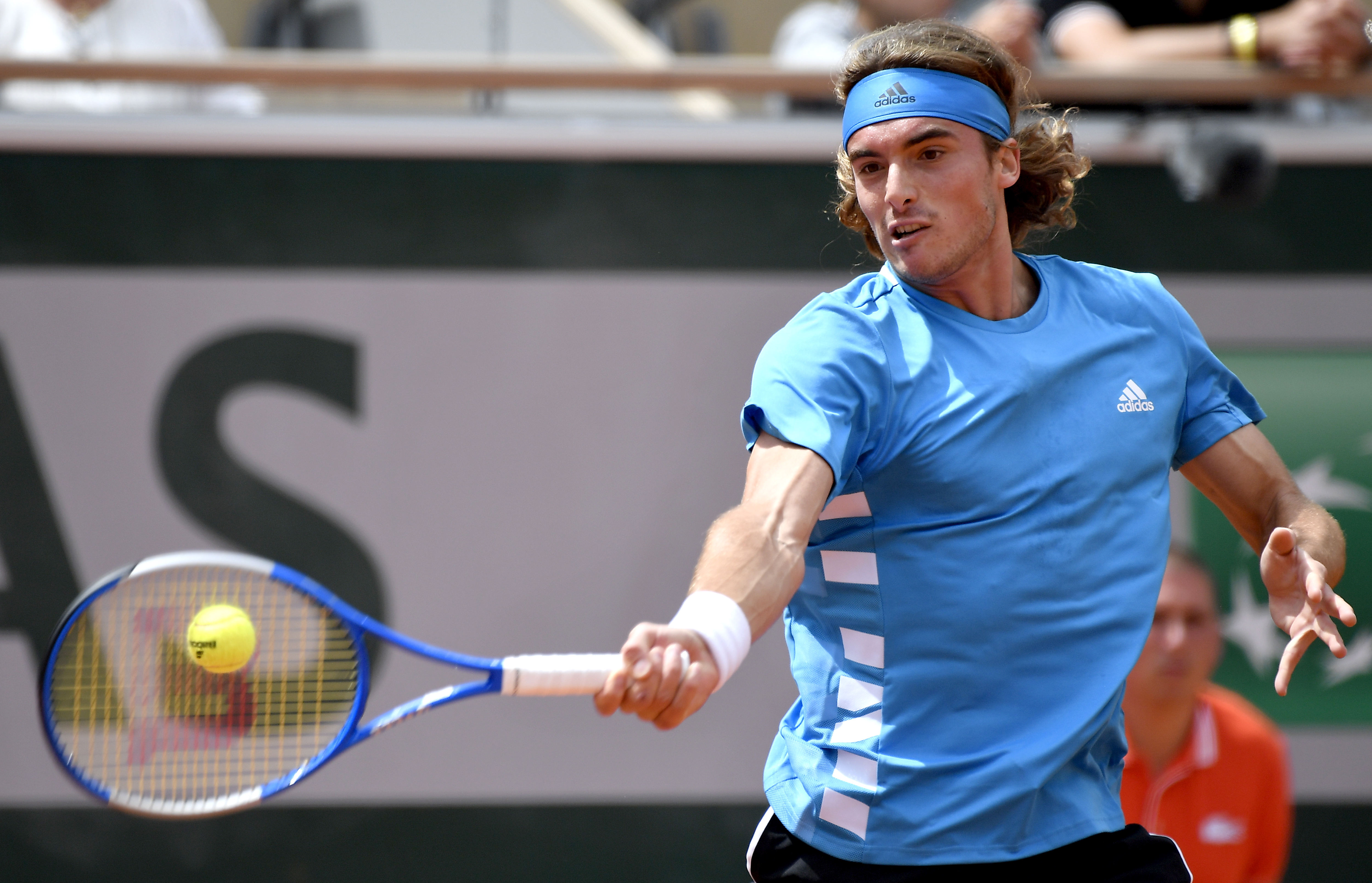 日本网球队轻取澳大利亚网球队，西西帕斯高光表现的简单介绍