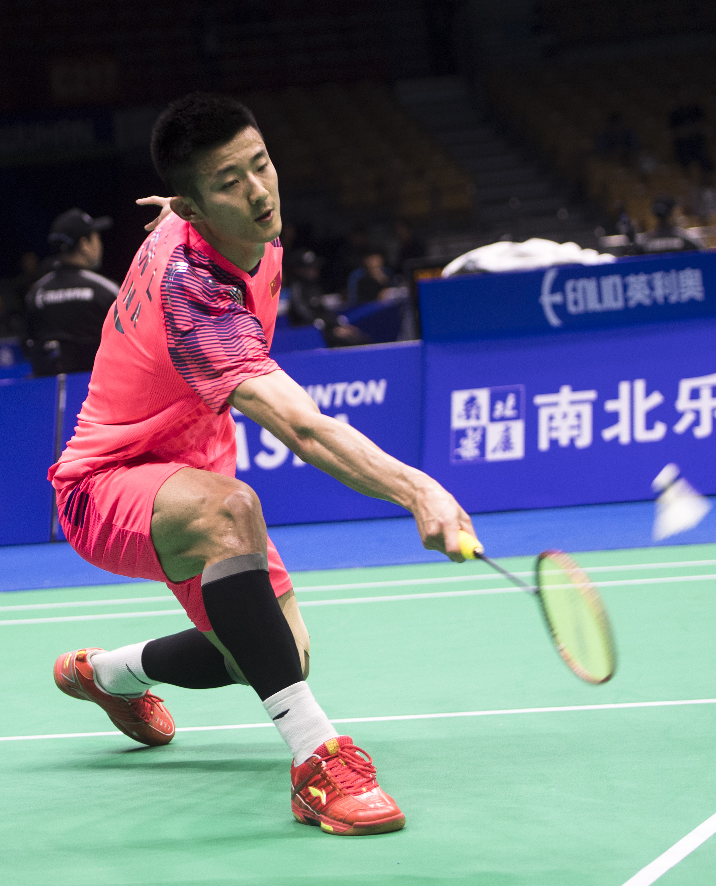 包含韩国羽毛球队力克马来西亚羽毛球队，谌龙送出助攻的词条