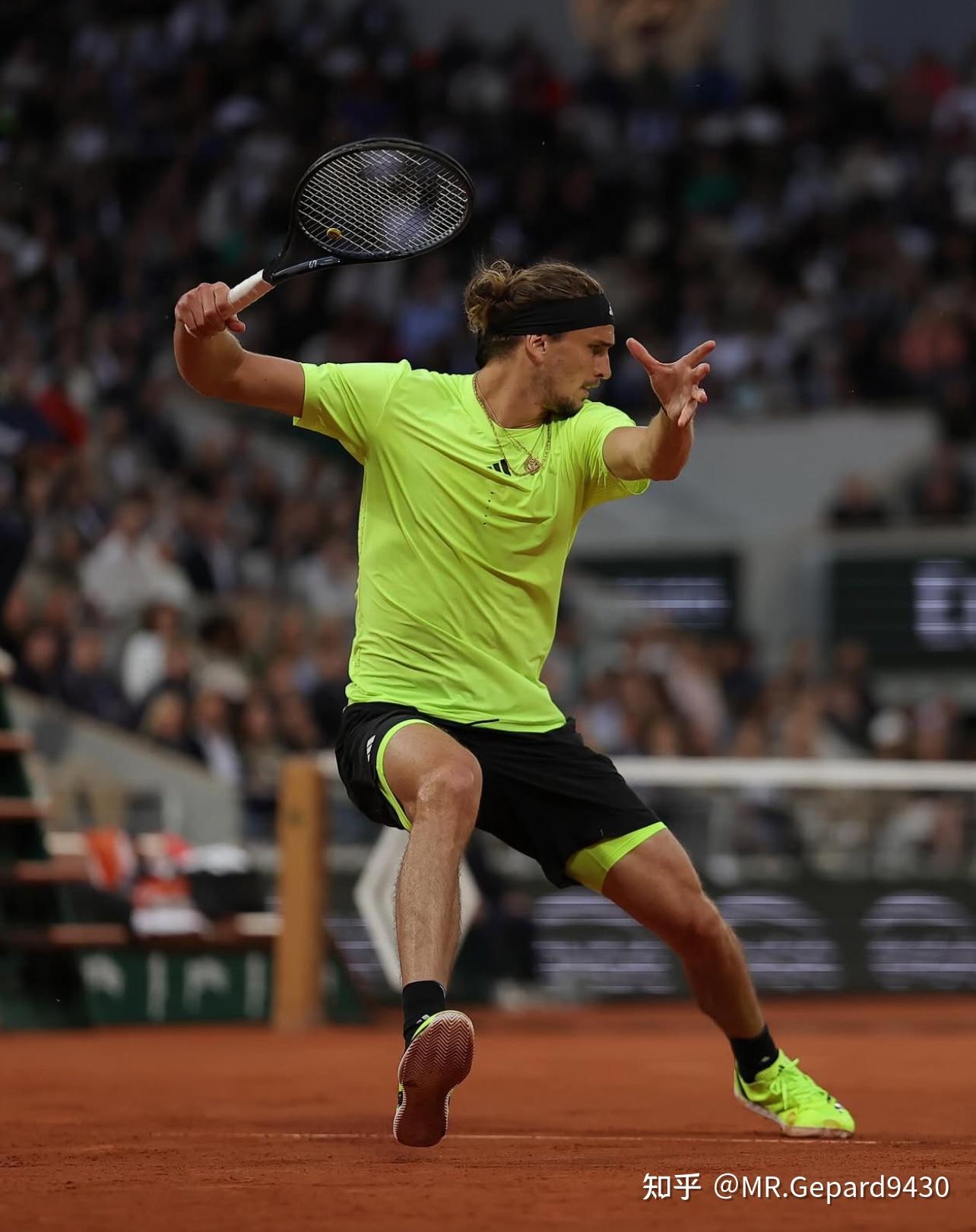 法网绝杀年终总决赛，兹维列夫统治全场