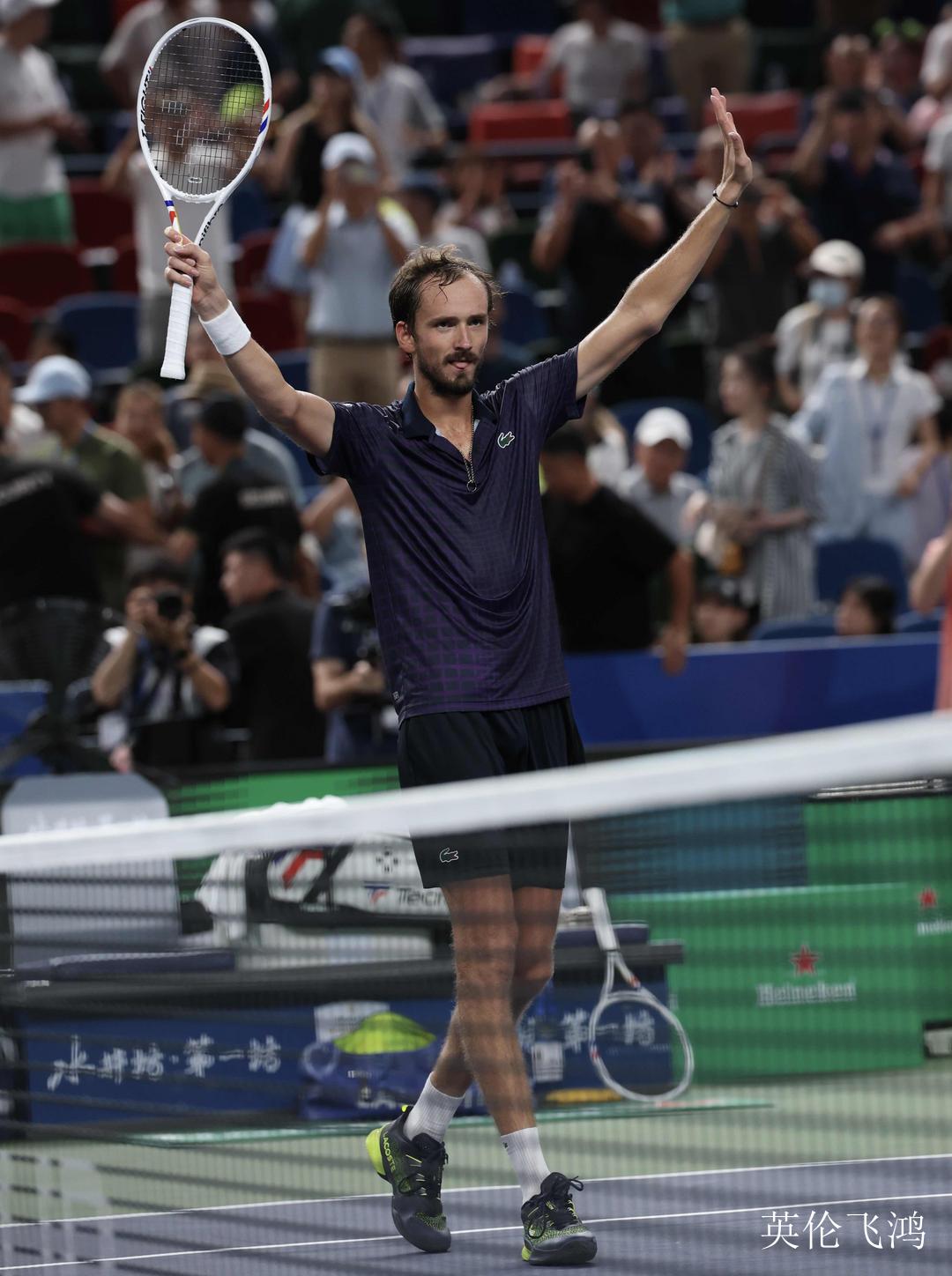 美网鏖战法网，梅德韦杰夫状态火热