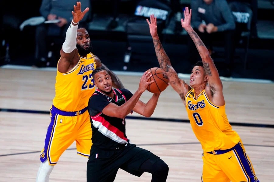 湖人险胜吉林队，麦科勒姆带队取胜